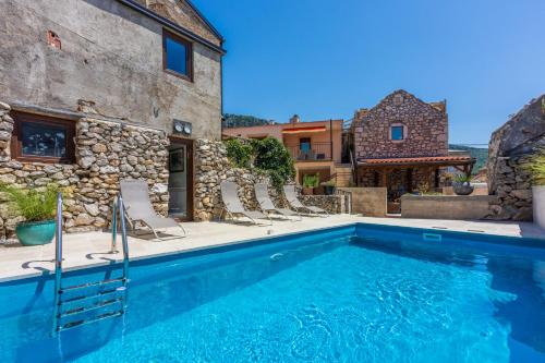 Casa Royal — 5-Star Luxury Hotel in Bribir, Croatia