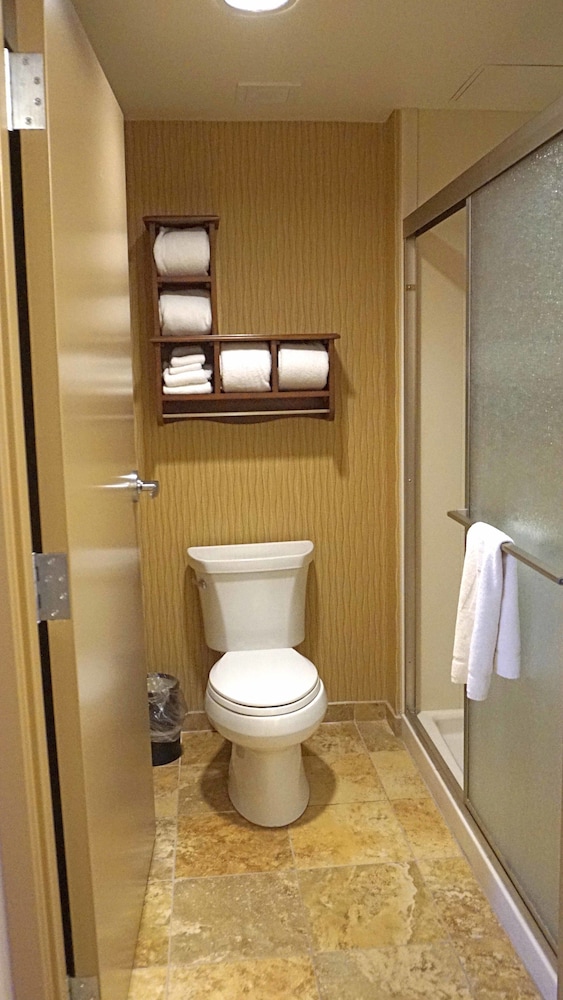 Hampton Inn Waynesburg - photo 28