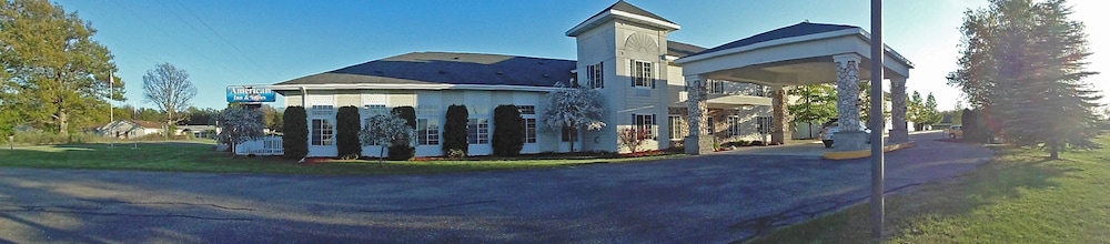 American Inn and Suites Houghton Lake - photo 30