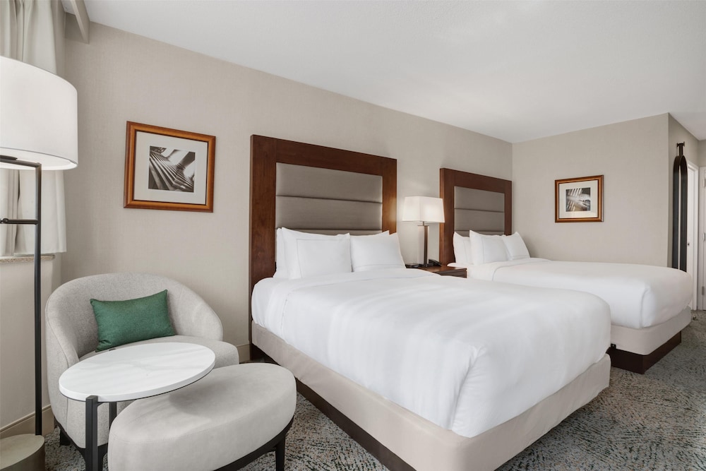 Hilton Arlington National Landing - photo 23
