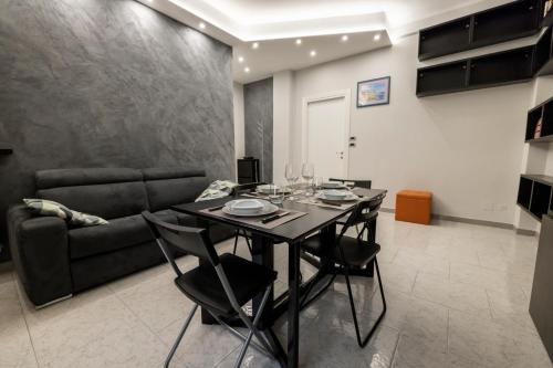 Tra Porta Susa e Piazza Statuto Cortile Interno — 4-Star Luxury Hotel in Turin, Italy