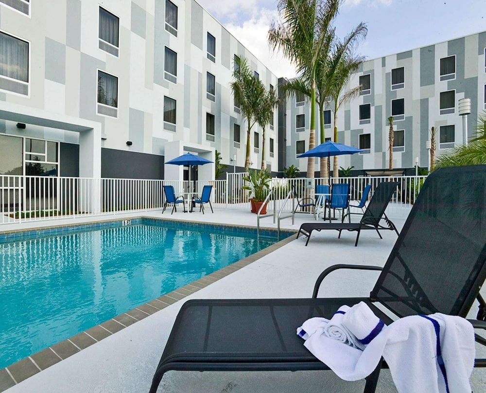Hampton Inn & Suites Sarasota Bradenton Airport FL - photo 110