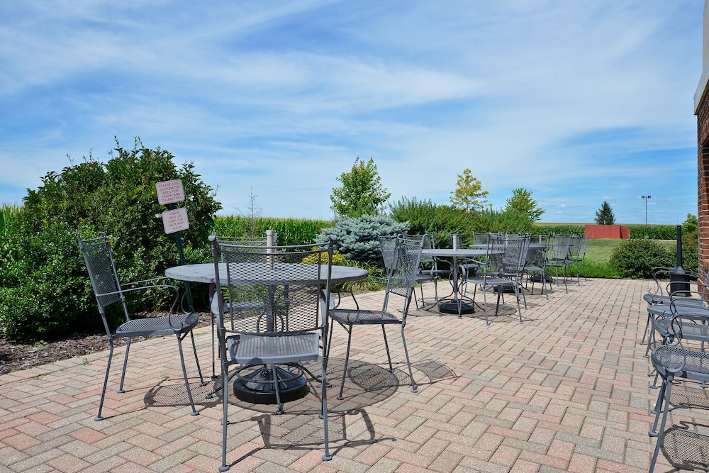 Holiday Inn Express Rochelle by IHG - photo 47