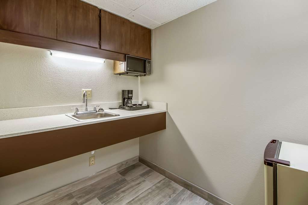 Clarion Hotel Jackson Northwest - photo 35