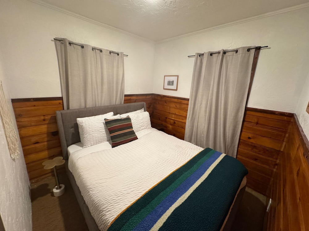 Three Pines Cabins Lodge - photo 4