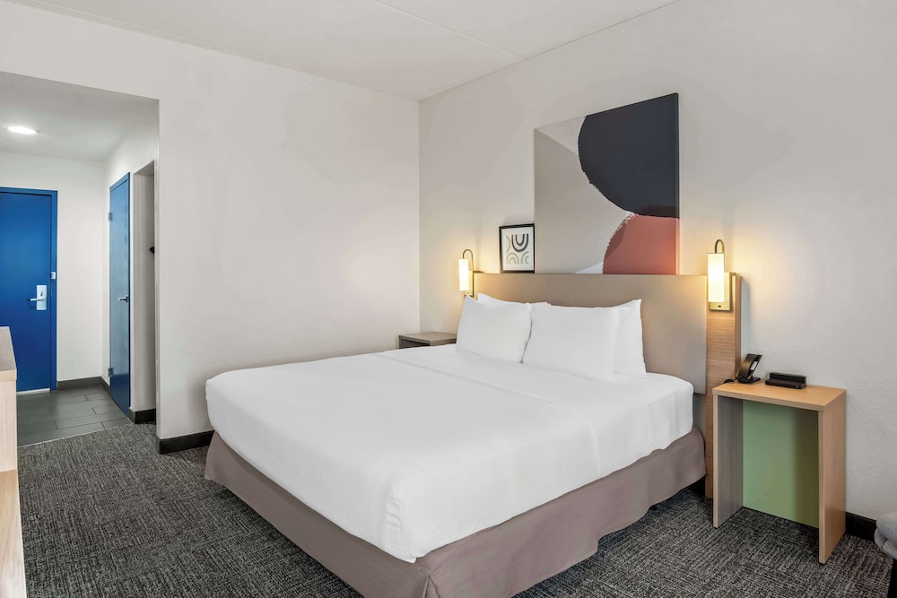 Spark by Hilton Stevensville - photo 27