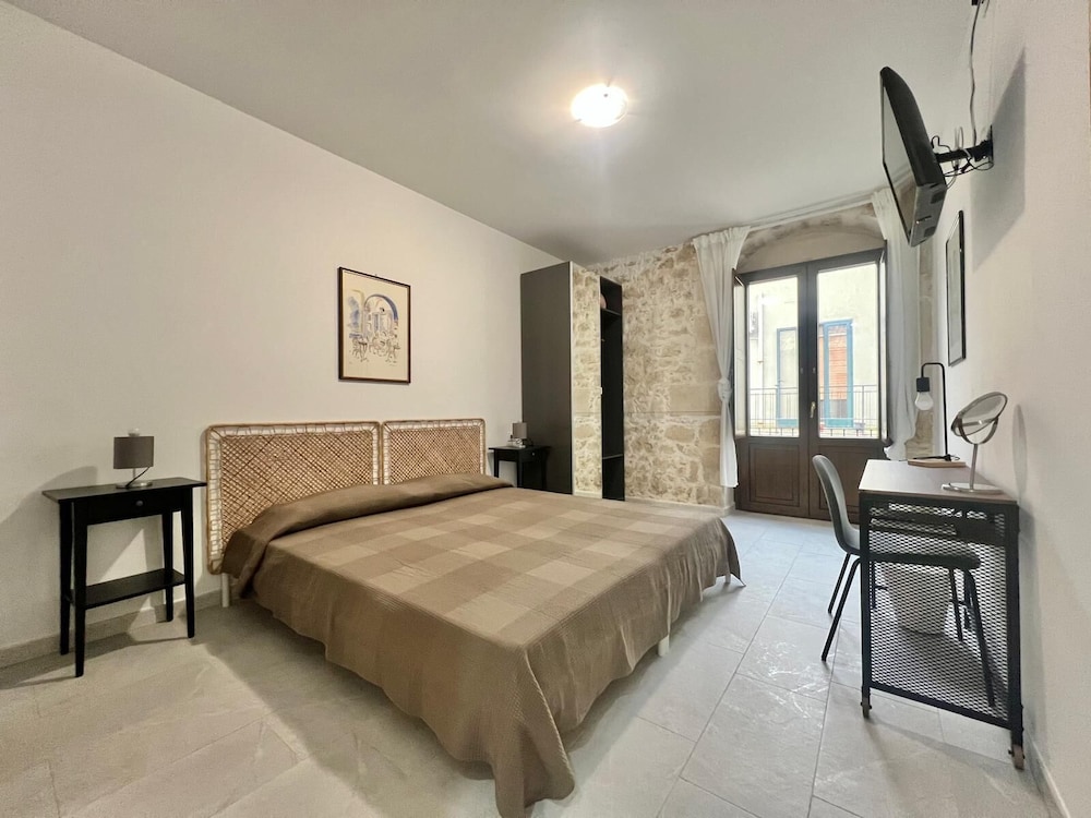 Dimore Hyblon - carbon neutral hotel in Cassaro