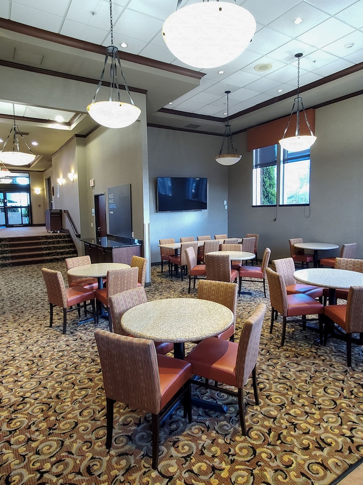 Holiday Inn Express Hotel & Suites Portland NW Downtown by IHG - photo 40