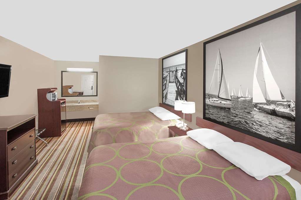 Super 8 by Wyndham Bay St. Louis - photo 11