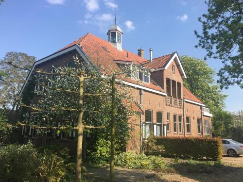 Seulle State — 4-Star Luxury Hotel in Sint Jacobiparochie, Netherlands