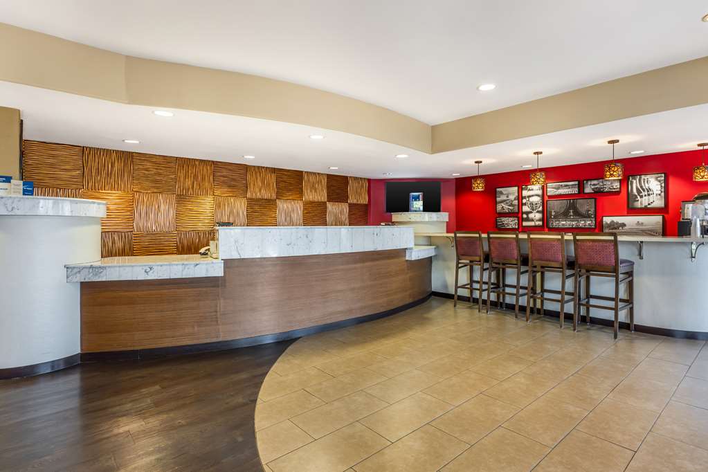 Best Western Plus Wine Country Inn & Suites - photo 17