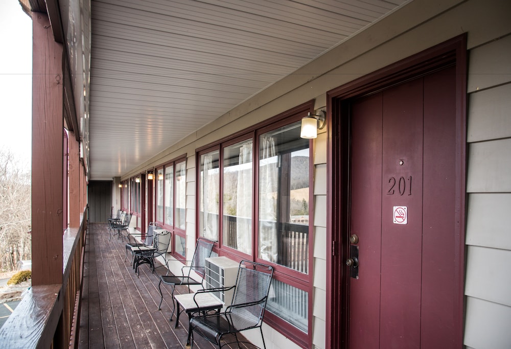 Cliff Dwellers Inn - photo 68