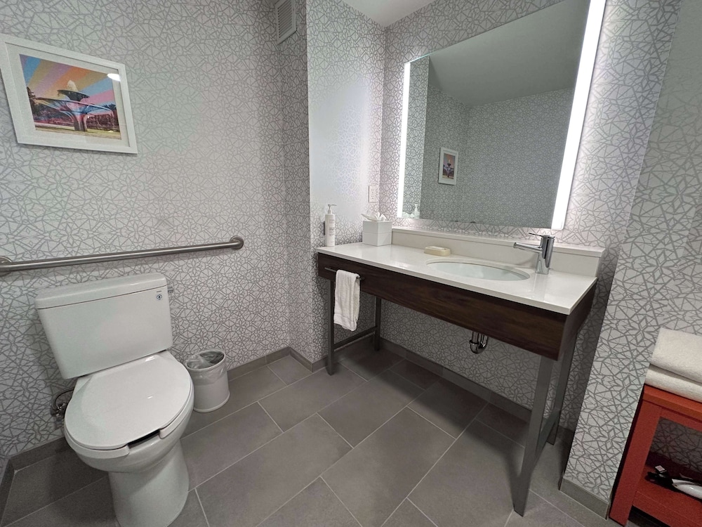 Hampton Inn Fremont - photo 25
