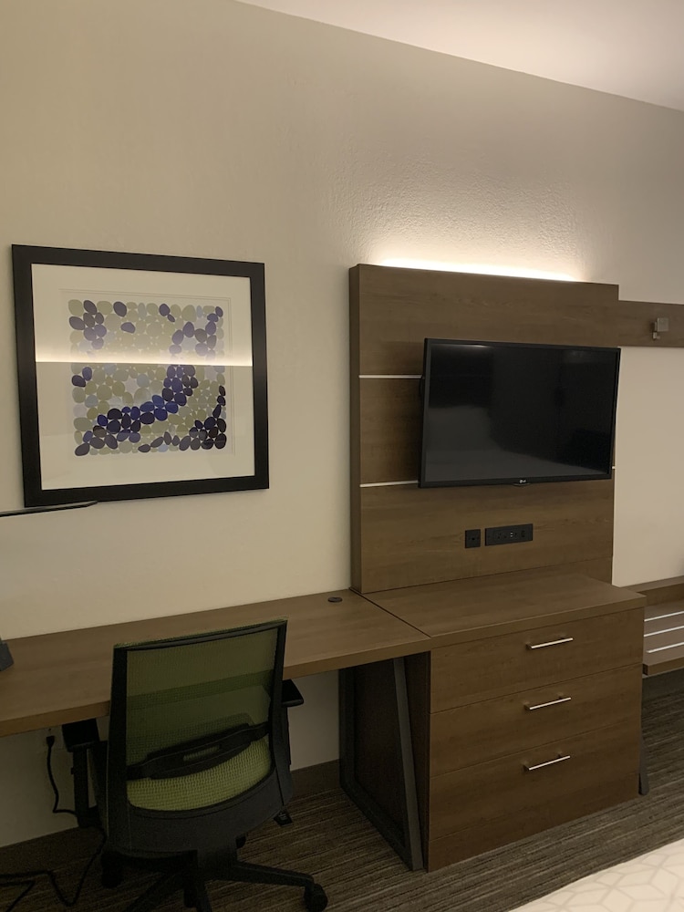 Holiday Inn Express & Suites Franklin KY by IHG - photo 19