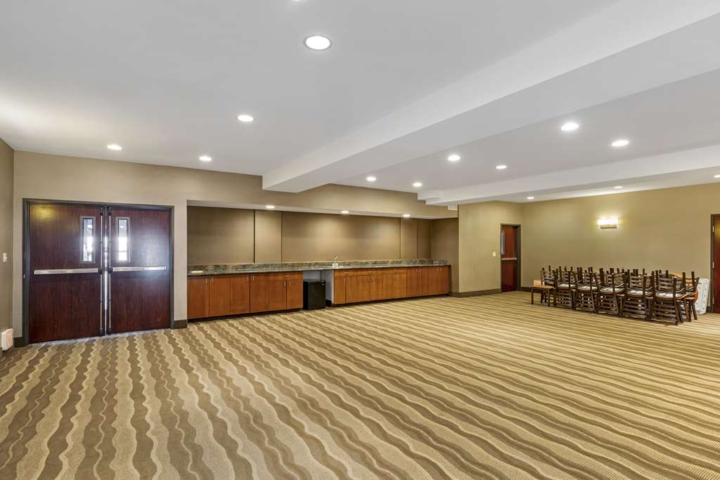 Comfort Inn & Suites Gillette near Campbell Medical Center - photo 41