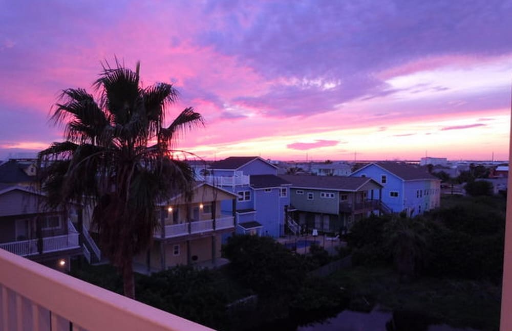 Beachgate CondoSuites & Motel - photo 89