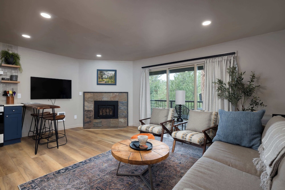 Alpenglow Haus Stay for 4 — 4-Star Luxury Hotel in Bend, United States