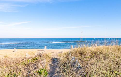 Coleman's Beach Front Inn - photo 37