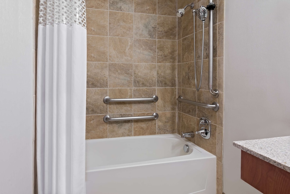 Hampton Inn Danbury - photo 15