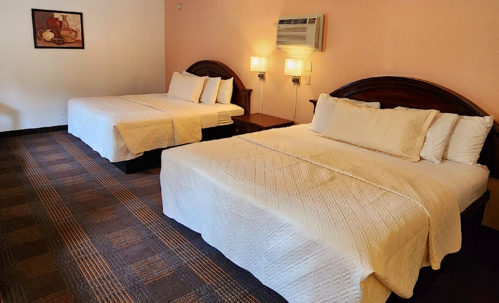 Silver Saddle Motel - photo 9