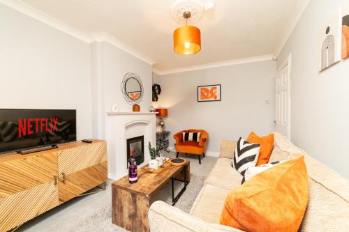 Modern 3 bed Garden Fast WiFi Family Contractors in Birmingham, United Kingdom