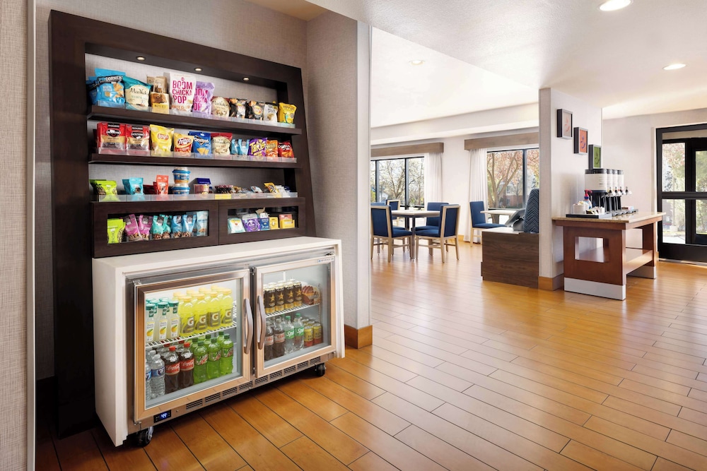 Hampton Inn Sacramento Rancho Cordova - photo 20