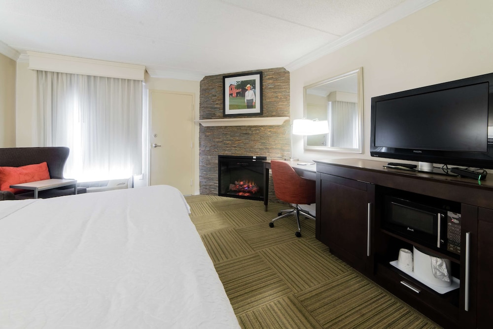Hampton Inn Caryville I 75 Cove Lake State Park - photo 22