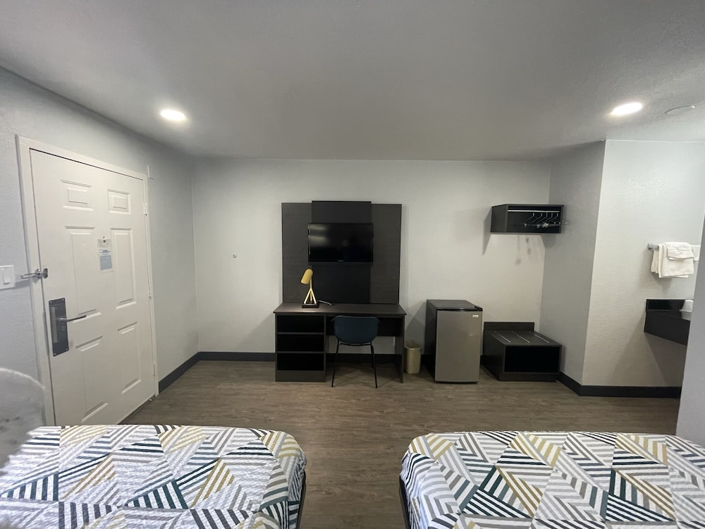 Motel 6 Denton Tx Unt - photo 5