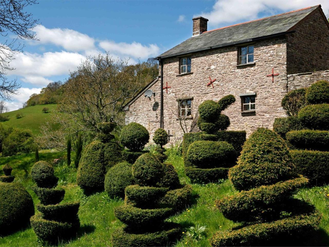 1 Bed in Crickhowell BN144 — hotel in Llanbedr
