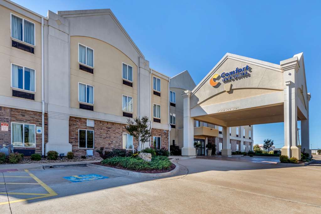 Comfort Inn & Suites Perry I 35 - photo 2