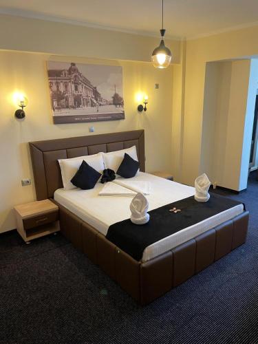 Villa Ovidiu — 4-Star Luxury Hotel in Drobeta-Turnu Severin, Romania