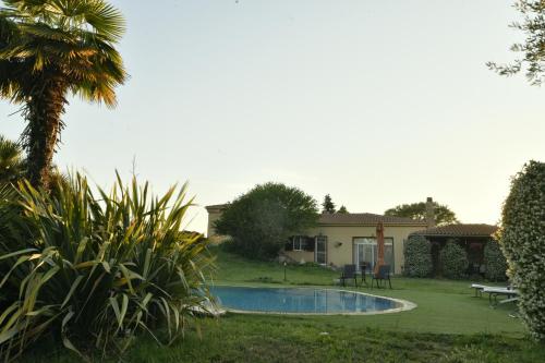 Spacious 4 bedroom Luxury Villa with Lush Gardens Close to City & Beach — 4-Star Luxury Hotel in Alexandroupoli, Greece