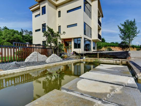 Jiuzhu Mountain Hotel in Deqing, People's Republic of China