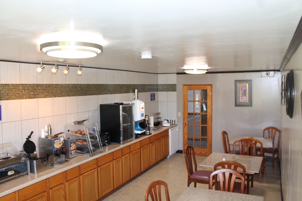 Columbus Inn - photo 25