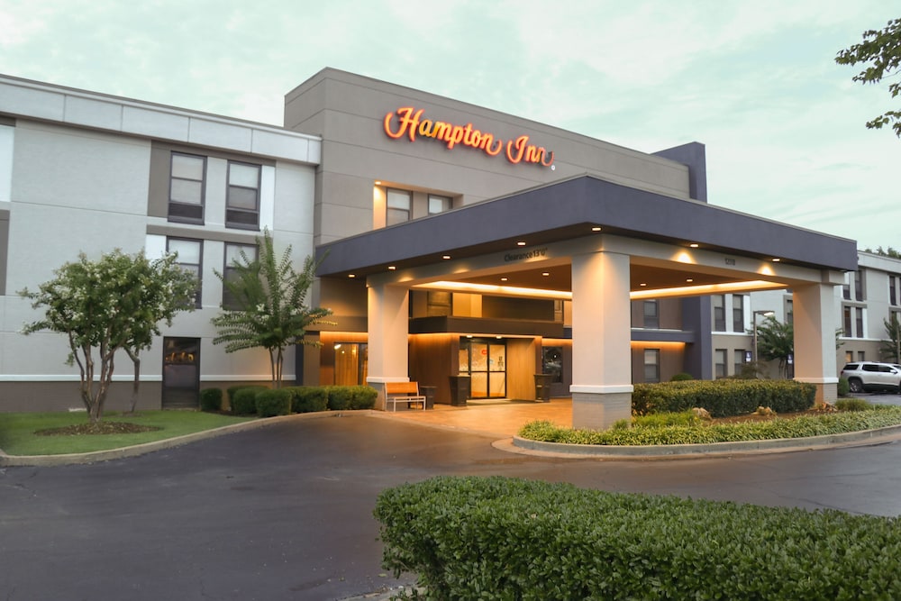 Hampton Inn Collierville - photo 34