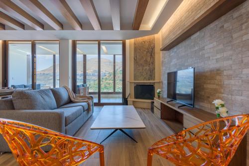 Vantage 2 BR Apt by The Valley in Kfardebian — Jbail — photo 2