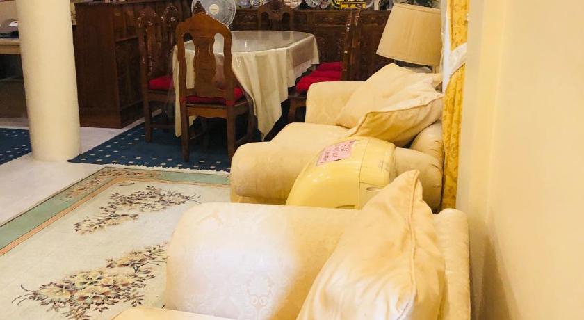 The Mansion 20 Pax Luxury Near Airport In Pasay — 4-Star Luxury Hotel in Manila, Philippines