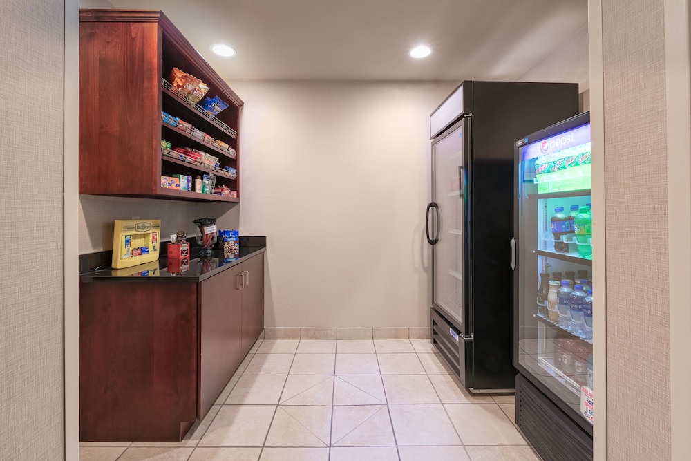 Cobblestone Inn & Suites Durand - photo 47