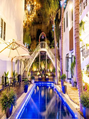 Villahanhphuc bể bơi Trung tâm Bãi Cháy — 4-Star Luxury Hotel in Ha Long, Vietnam