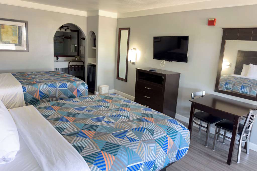 Days Inn by Wyndham Gonzales - photo 11