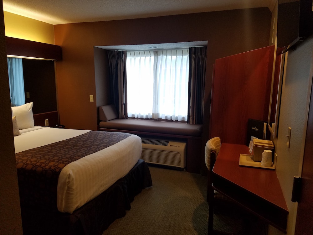 Microtel Inn & Suites by Wyndham Dover - photo 12