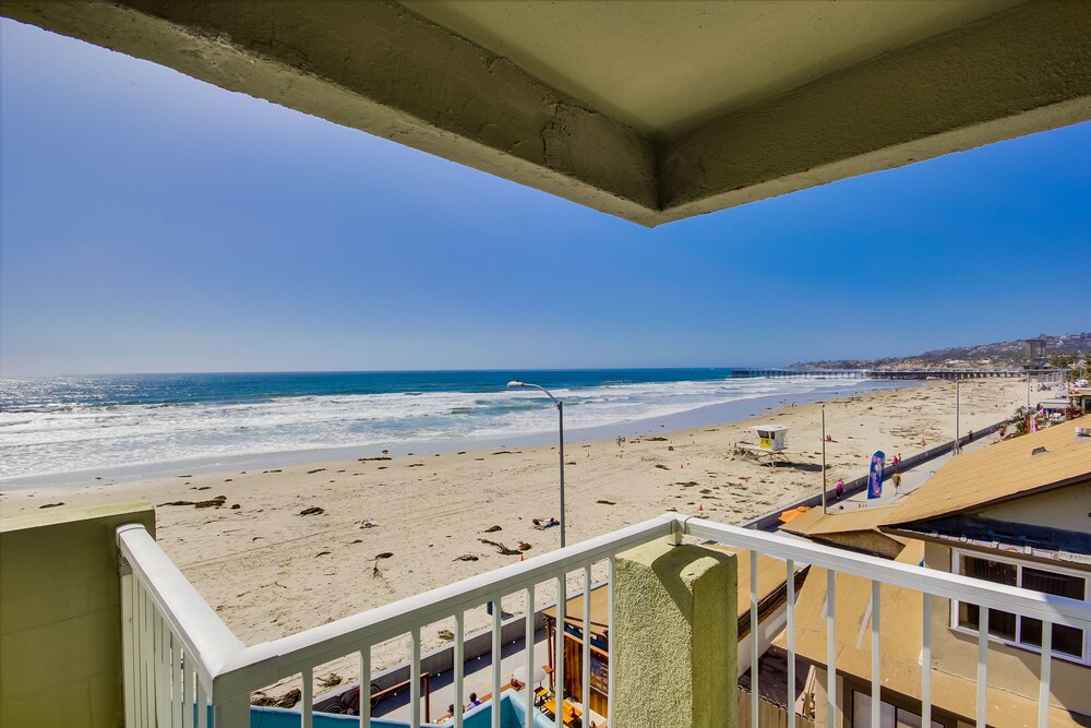 Surfer Beach Hotel - photo 50