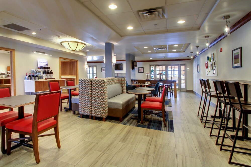 Holiday Inn Express Milwaukee North Brown Deer Mequon by IHG - photo 33