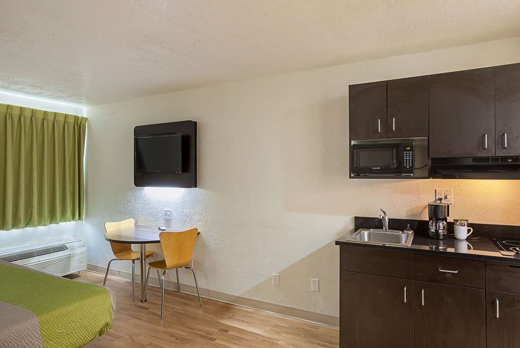 Studio 6 Fort Worth TX Meacham - photo 18