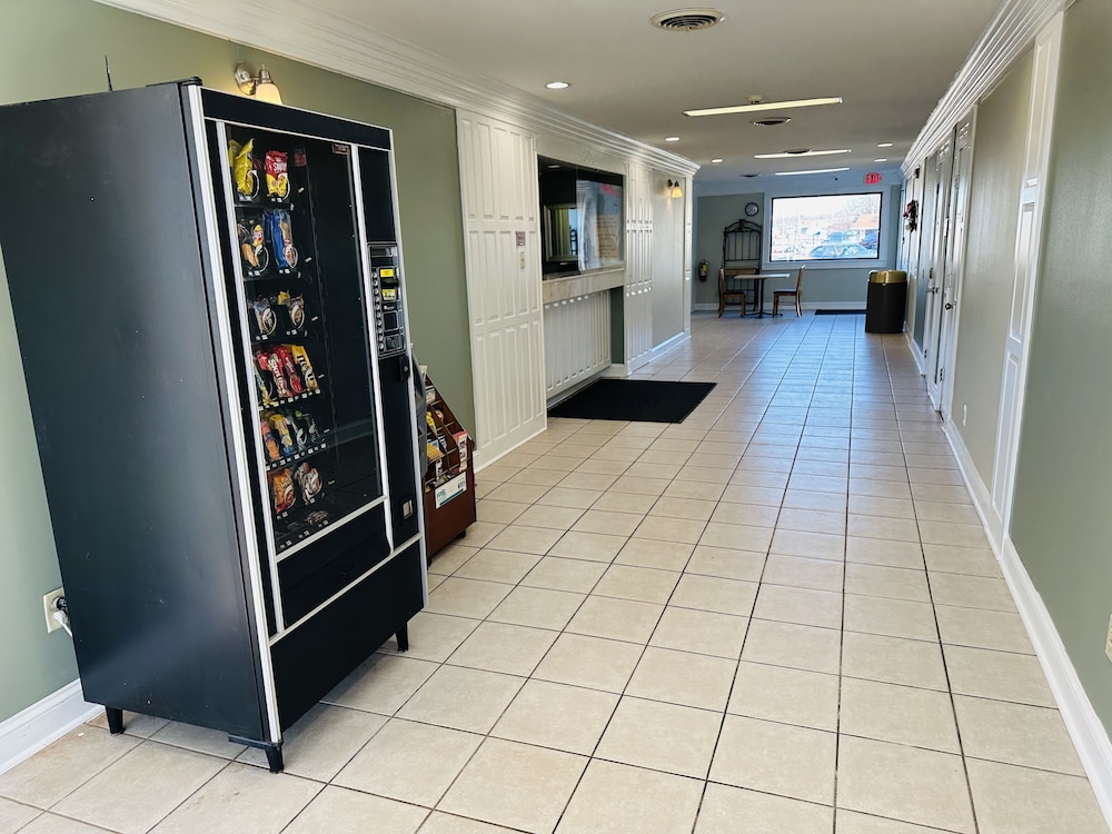 Astoria North Extended Stay - photo 3