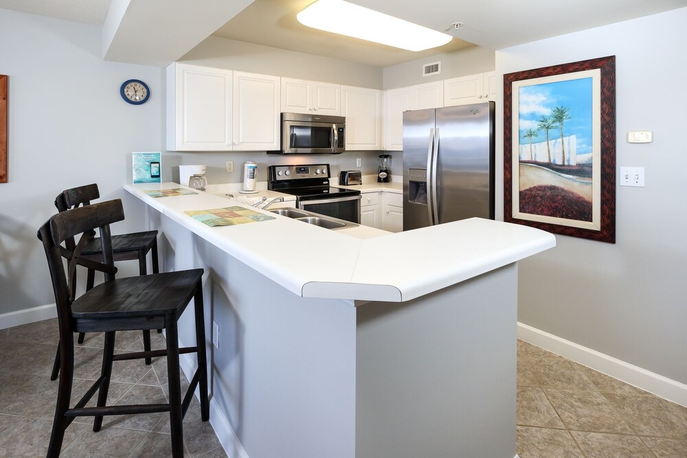 Pelican Isle 215 by RedAwning - photo 11