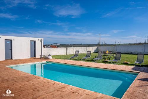 Palmeiras Beach House Santa Cruz — 4-Star Luxury Hotel in Santa Cruz, Portugal