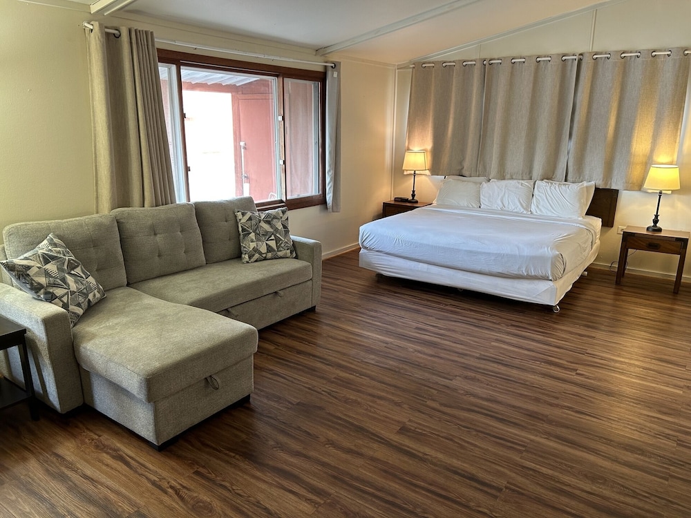 Valley Inn and Suites - photo 8