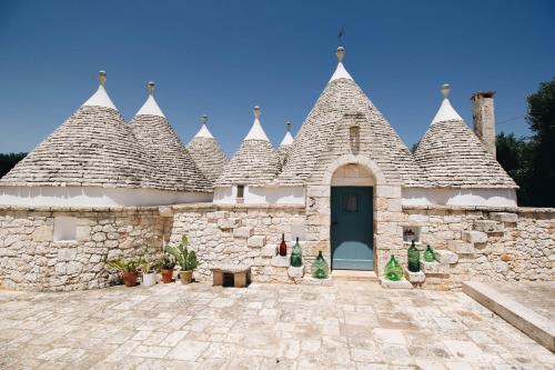 Trullo Leonora — 4-Star Luxury Hotel in Ceglie Messapica, Italy