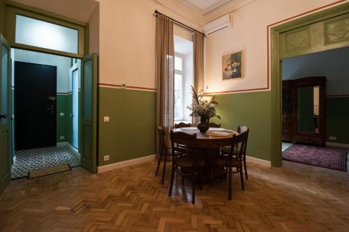 Green apartment